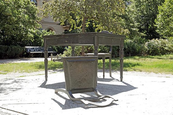 Berlins Infamous Third Reich Sites Half-Day Walking Tour - Highlights