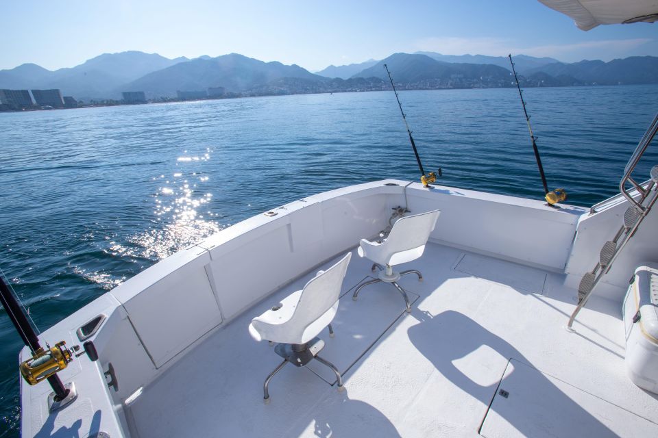 Bertram 38 Convertible Boat in Puerto & Nuevo Vallarta - Recommended Attire and Belongings