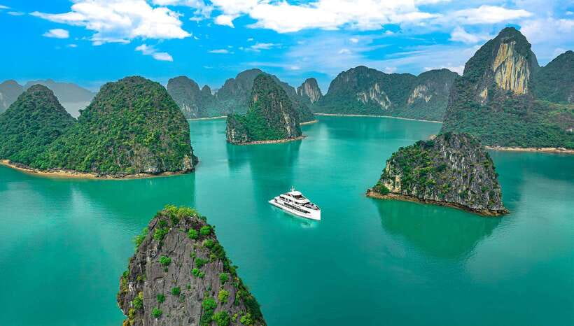 Best Halong Bay Luxury Cruise: Islands, Caves, Beach & Lunch - Key Points
