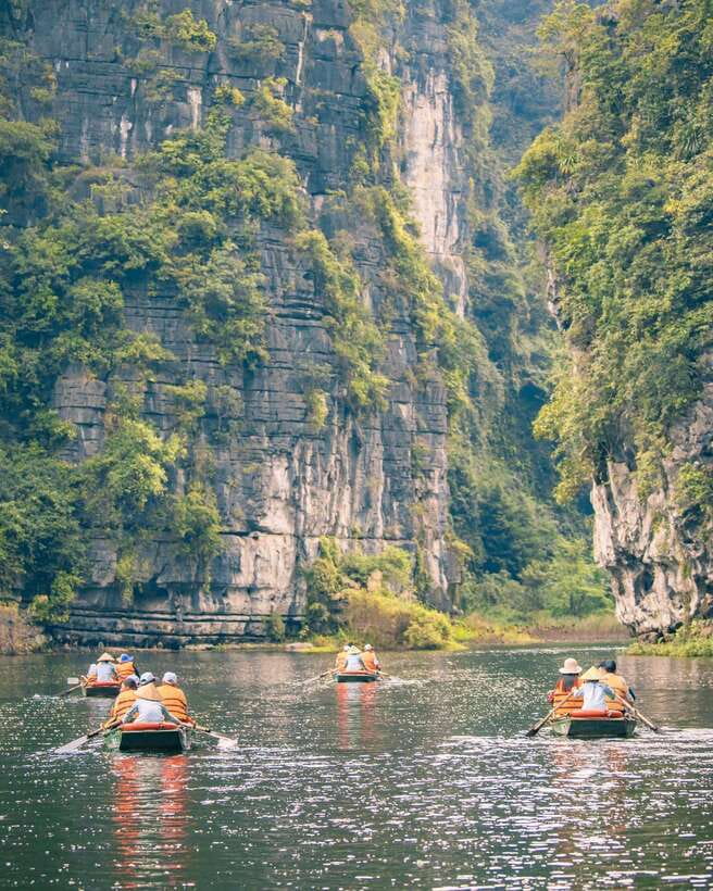 Best Ninh Binh Trip: Bai Dinh, Mua Caves, Trang An Boat Tour - Overview of the Best Ninh Binh Trip