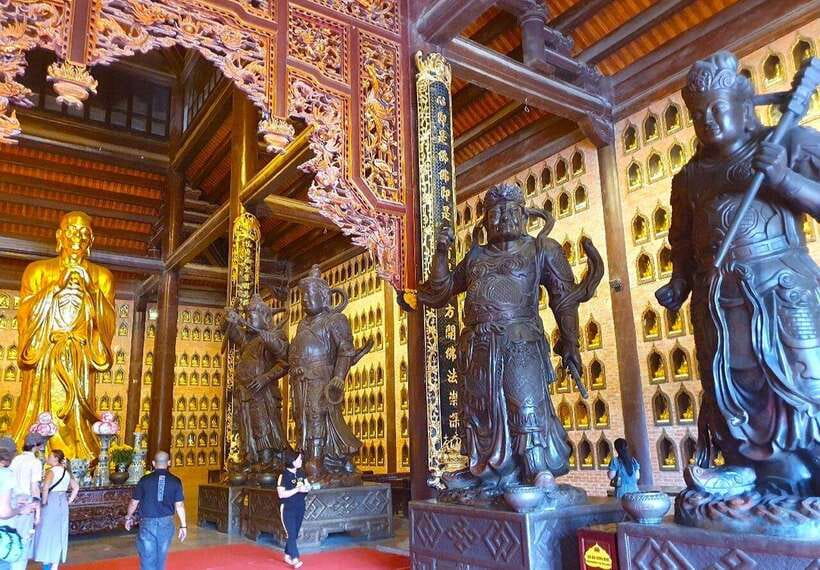 Best Ninh Binh Trip: Bai Dinh, Mua Caves, Trang An Boat Tour - Enjoying the Vietnamese Buffet Lunch