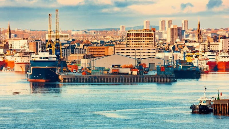 Best of Aberdeen: Private Walking Tour with a Local - Key Points  