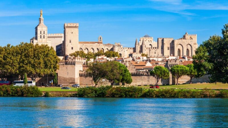 Best of Avignon: Private Walking Tour With a Local - Tour Features