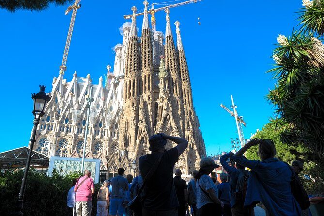 Best of Barcelona and Sagrada Familia Tour with Priority Access - Introduction