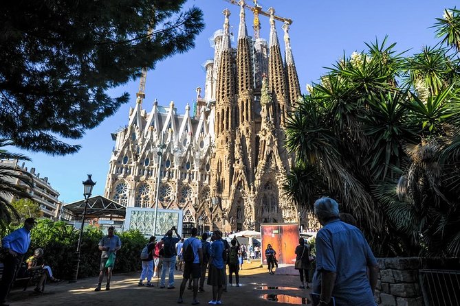 Best of Barcelona Shore Excursion & Sagrada Familia Skip the Line - Inclusions and Highlights