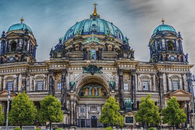 Best of Berlin with a licensed Guide - Why This Tour Stands Out