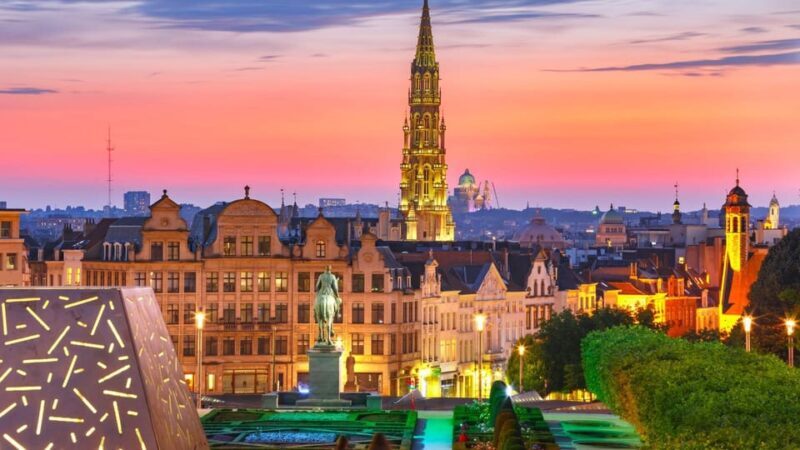 Best of Brussels: Private Walking Tour with a Local - Detailed Breakdown of the Tour Stops