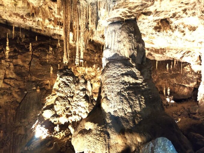 Best of Czech Caves - Full-Day Hiking Tour in Moravian Karst - Castle and Gorges Sightseeing
