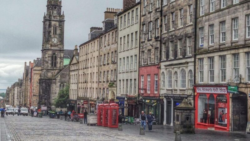 Best of Edinburgh: Private Walking Tour with a Local - The Sum Up