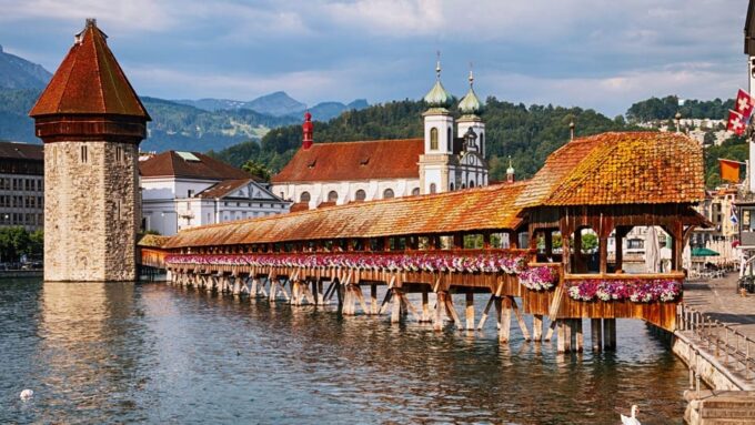 Best of Lucerne: Private Walking Tour With a Local - Positive Customer Feedback and Ratings
