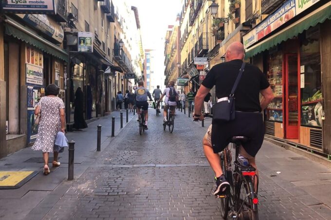 Best of Madrid: 3-Hour Guided Bike Tour in Small Groups - Bike and Equipment