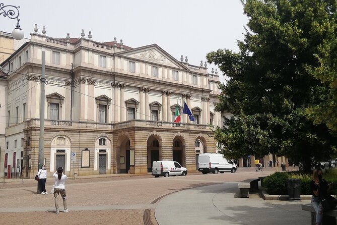 Best of Milan Audio Tour: From the Gorgeous Duomo to Castello Sforzesco - Enhancing the Tour Experience