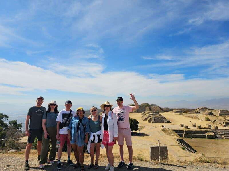 Best of Monte Albán and visit two villages arround - Lunch and Regional Flavors