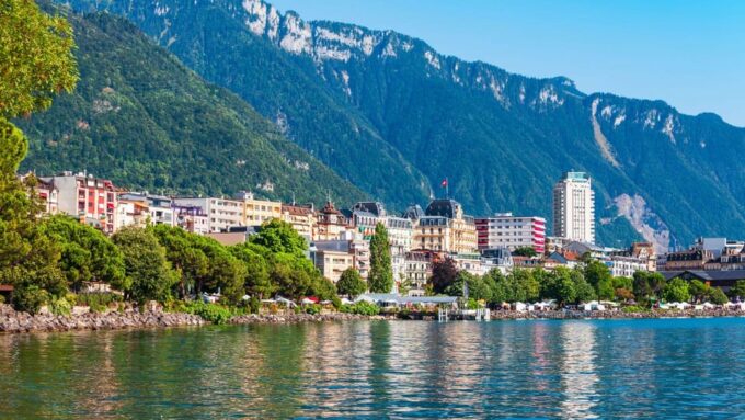 Best of Montreux: Private Walking Tour With a Local - Ask Away