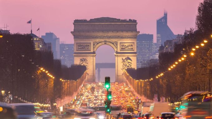 Best of Paris: Private Walking Tour With Local - Customer Reviews