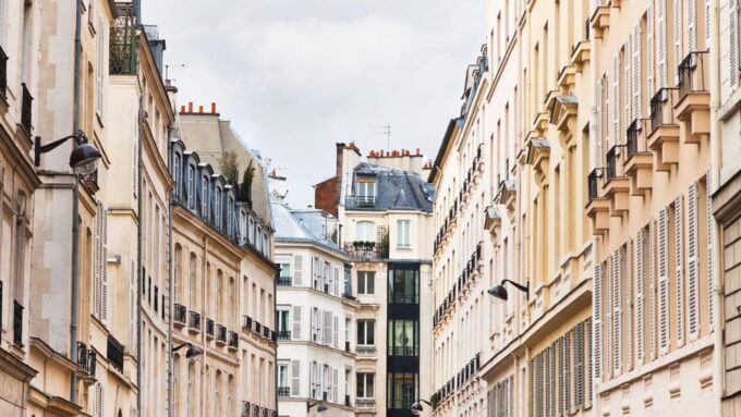 Best of Paris: Private Walking Tour With Local - Customized Tour for Your Preferences