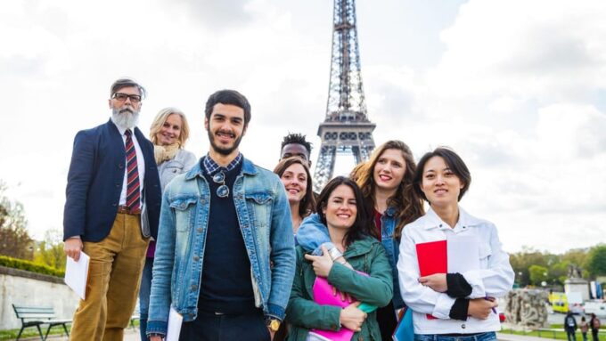 Best of Paris: Private Walking Tour With Local - Ask Away