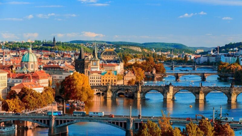 Best of Prague: Private Walking Tour with Local - Key Points