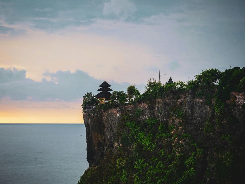 Best of Uluwatu Sunset, Kecak Dance With Dinner in Jimbaran - Seafood Dinner at Jimbaran
