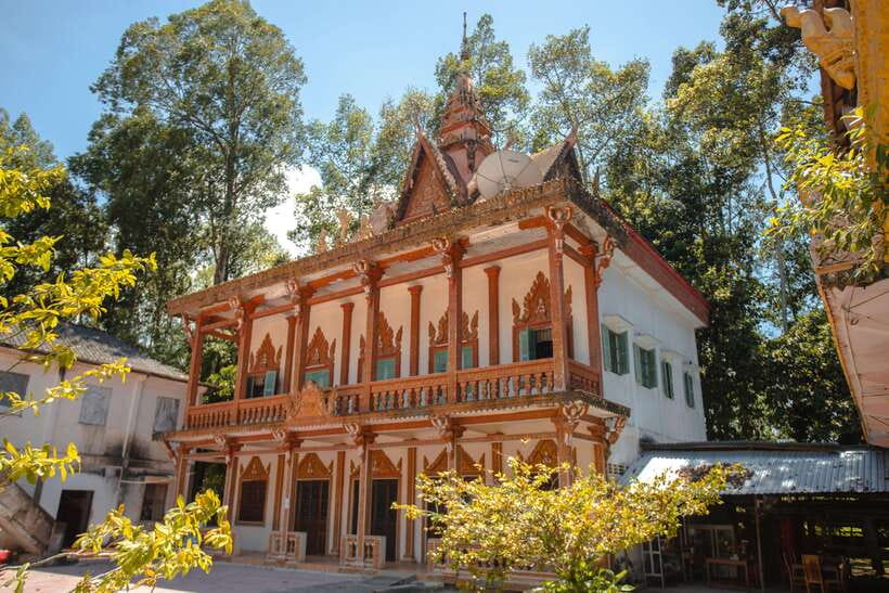 Best of Vinh Long Premium Tour – Explore Khmer Culture - Local Snacks and Sightseeing