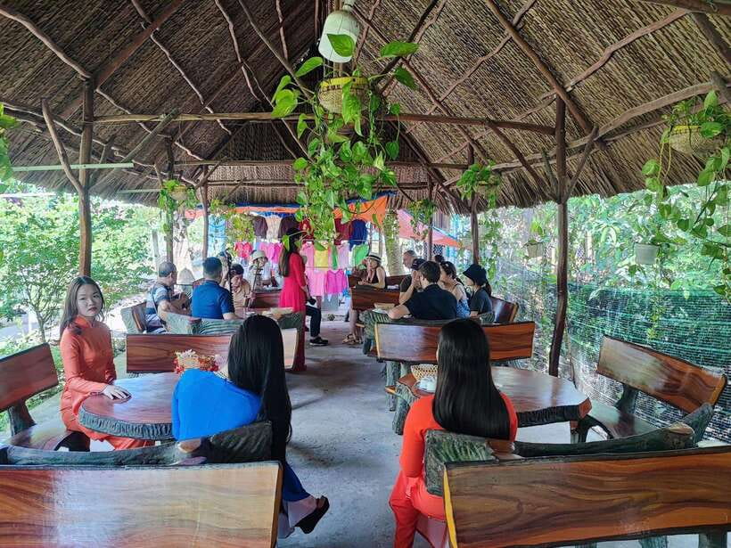 Best Seller Tour- Explore Mekong Delta Day Trip With Lunch - Highlights and Activities