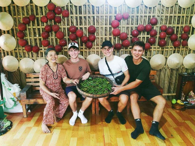 Best Seller Tour- Explore Mekong Delta Day Trip With Lunch - Discover Vinh Trang Pagoda and Rach Mieu Bridge