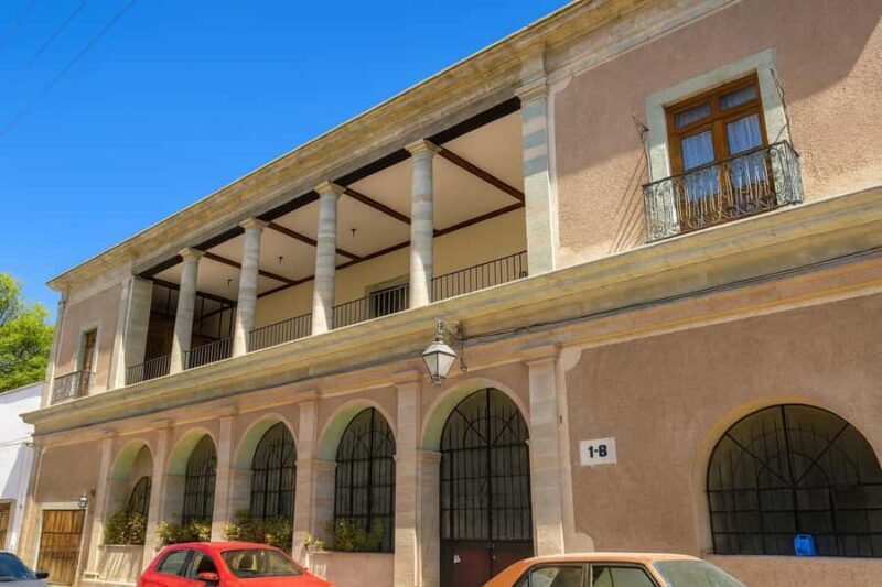 Between haciendas and temples: a tour of the mining heart of Pastita - Walking Through Historic Squares and Temples