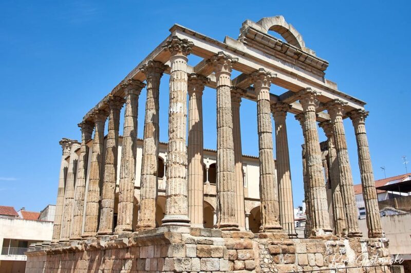 Between Life & Death: Roman Temple, Cathedral & Bone Chapel - Why Choose This Tour?