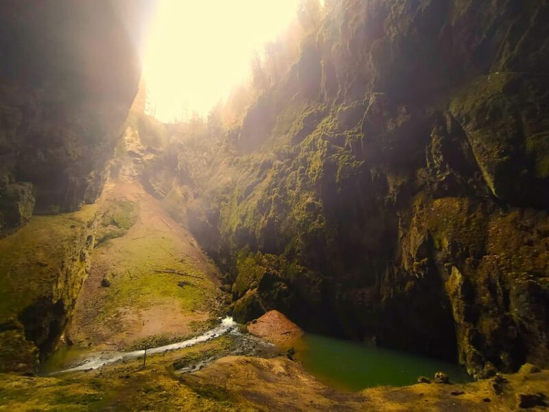 Beyond Brno: Best of Czech Caves - Full-Day Hiking Tour - An In-Depth Look at the Moravian Karst Tour