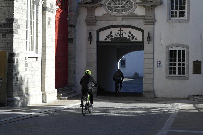 Beyond the Walls E-Bike Tour - FAQs