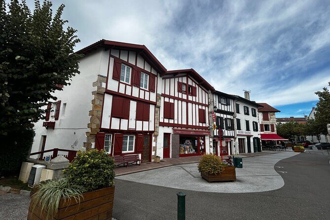 Biarritz: Private Day Tour of the Most Beautiful Basque Villages - The Sum Up: Who Is This Tour Best For?