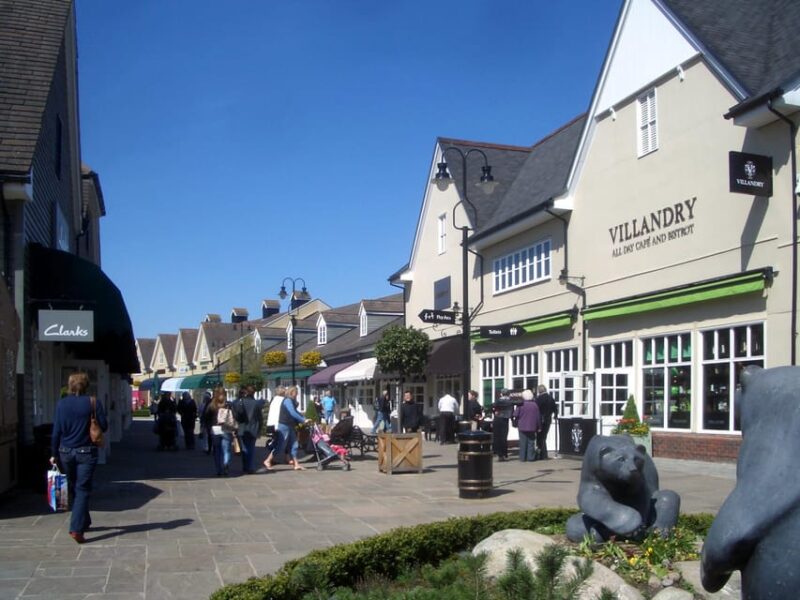 Bicester Village Tour: Shopping Extravaganza - Booking and Payment Information