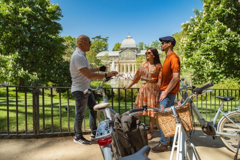 BiciTapeo : Tapas and Highlights Guided Vintage Bike Tour - Important Information