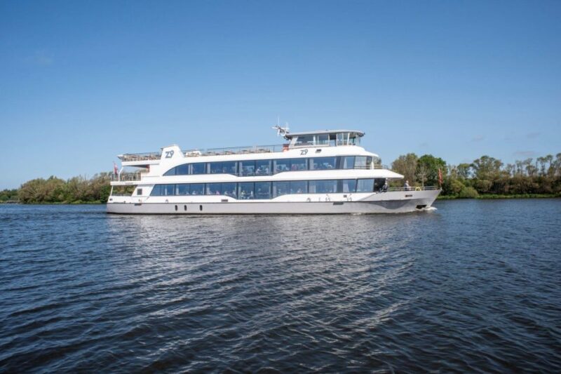 Biesbosch: Boat Cruise Through National Park - Boat Amenities and Comfort
