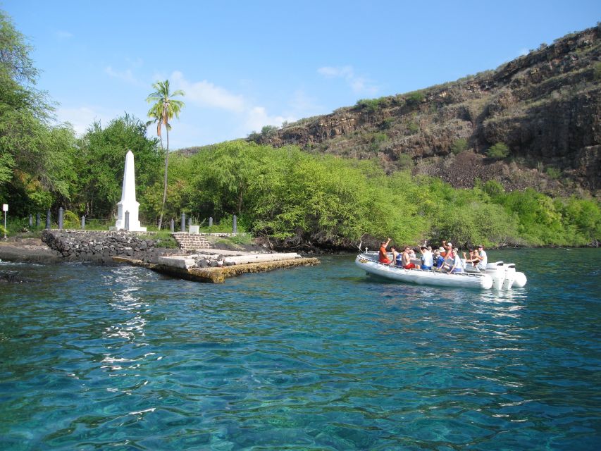 Big Island: Captain Cook Sightseeing & Snorkel Expedition - Visiting Kealakekua Bay