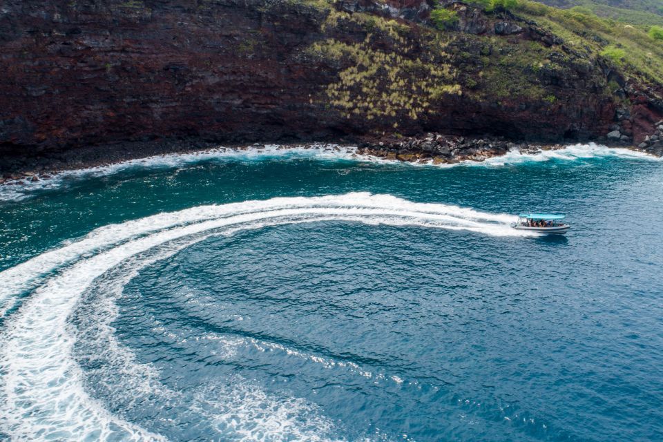 Big Island: Captain Cook Sightseeing & Snorkel Expedition - Snorkeling in Turquoise Waters