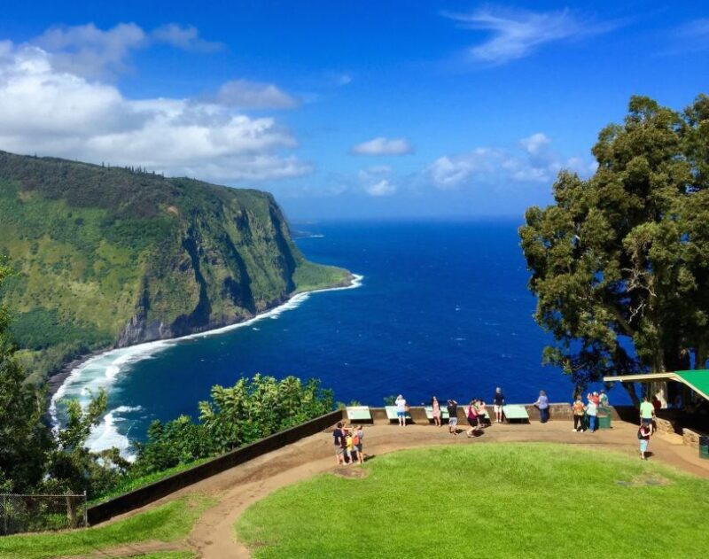 Big Island: Waterfall Tour with Swimming & Botanical Garden - Key Points