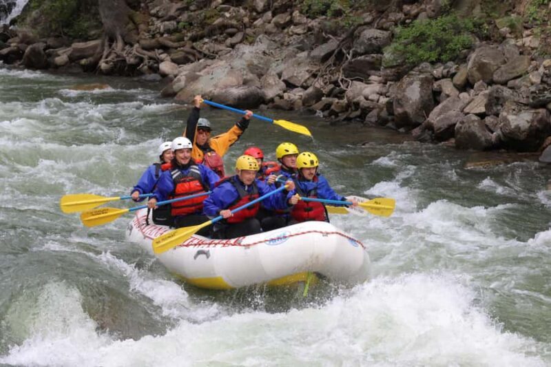 Big Sky: Full Day Gallatin River Raft Trip + Lunch (6 hours) - Riverside Lunch: A Heartfelt Break