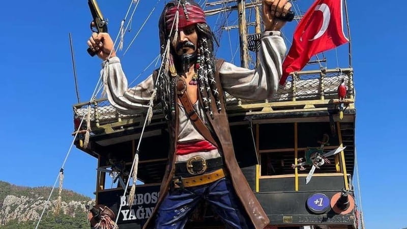 Bigboss Diamond Pirate Boat Trip - The Real Traveler Perspectives