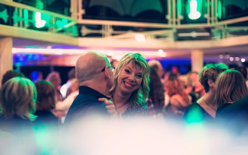 Biggesee: 80s & 90s Lake Boat Party - Biggesee: 80s & 90s Lake Boat Party – A Fun-Filled Day on the Water
