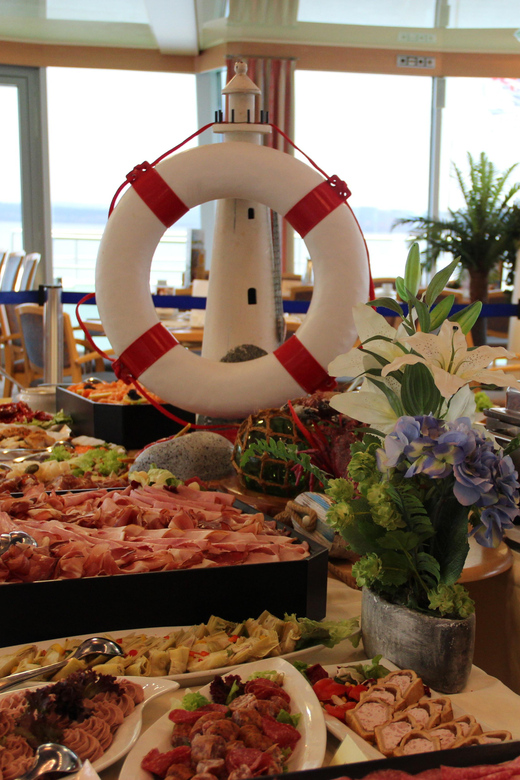 Biggesee: XXL Boat Ride With All-Inclusive Brunch Buffet - Meeting Point