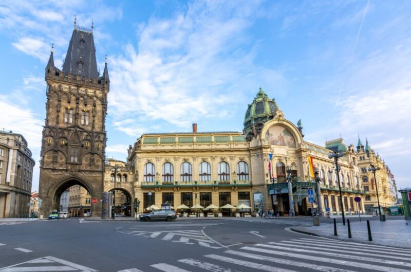 Bike Tour of Prague Old Town, Top Attractions and Nature - Lunch and Snacks