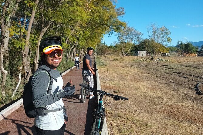 Bike tour to the Tule Tree and the Gastronomic Market - Practical Tips for Participants