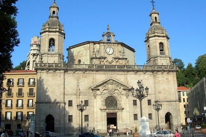 Bilbao Airport Transfers : Bilbao City to Bilbao Airport BIO in Business Car - Pricing and Value