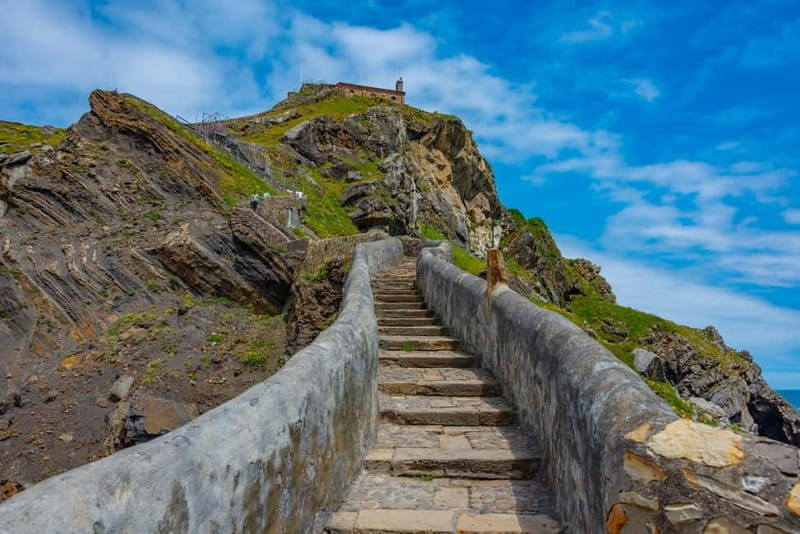 Bilbao: Gaztelugatxe, Bermeo, Mundaka, Gernika, & Wine Tour - Key Points