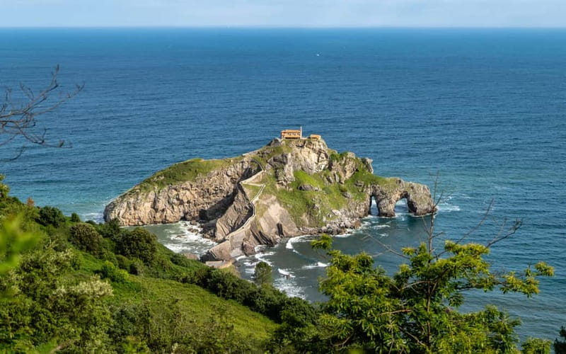 Bilbao: Gaztelugatxe, Bermeo, Mundaka, Gernika, & Wine Tour - Exploring the Basque Coast: What Makes This Tour Stand Out