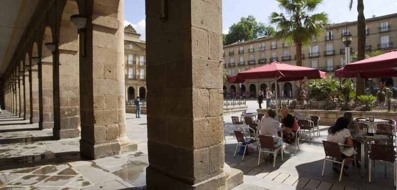 Bilbao old town walking tour - Key Points