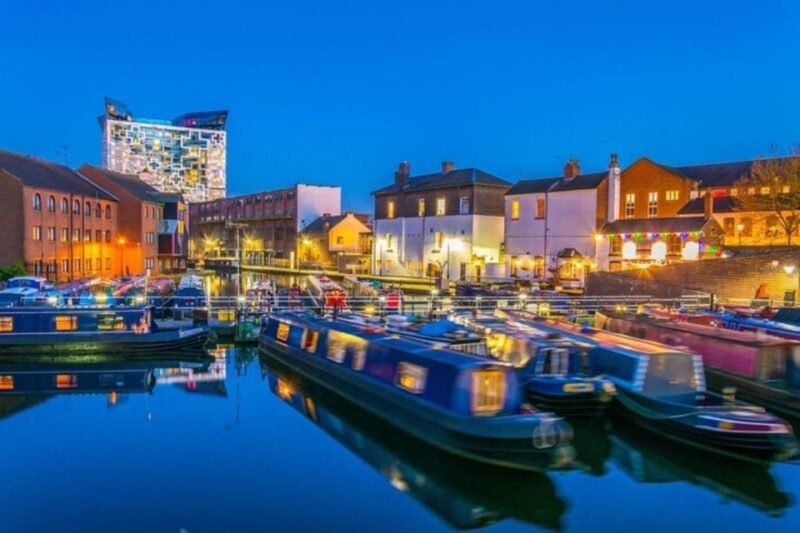 Birmingham : Must-see Attractions Private Walking Tour - Meeting Point and Accessibility