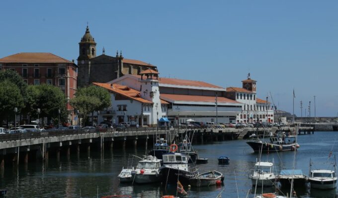 Bizkaia Bridge & Gernika/Bermeo & Gaztelugatxe Private Tour - Bermeo and Gaztelugatxe