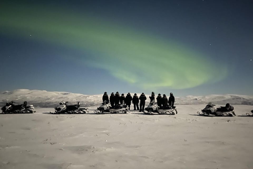 Björkliden/Abisko: Night Sky Snowmobile Tour - The Mountain Stop and Night Sky